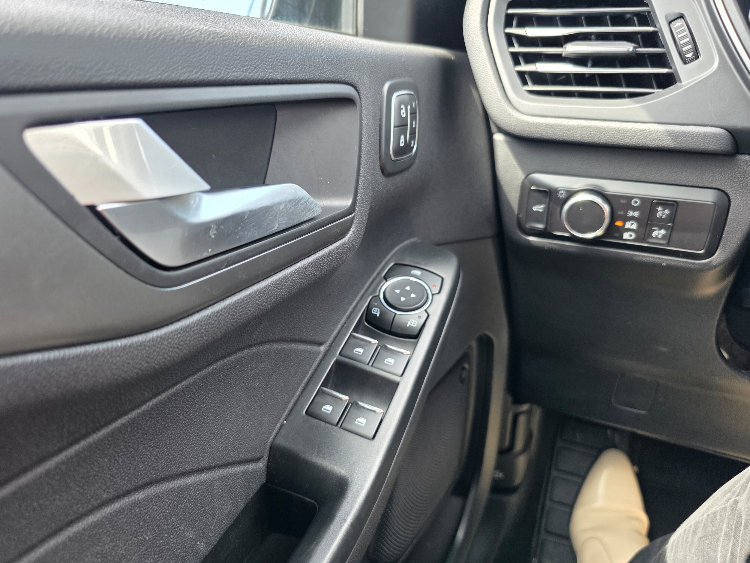 Certified 2023 Ford Escape Active w/ Tech Pack #2 AWD/4WD image 18
