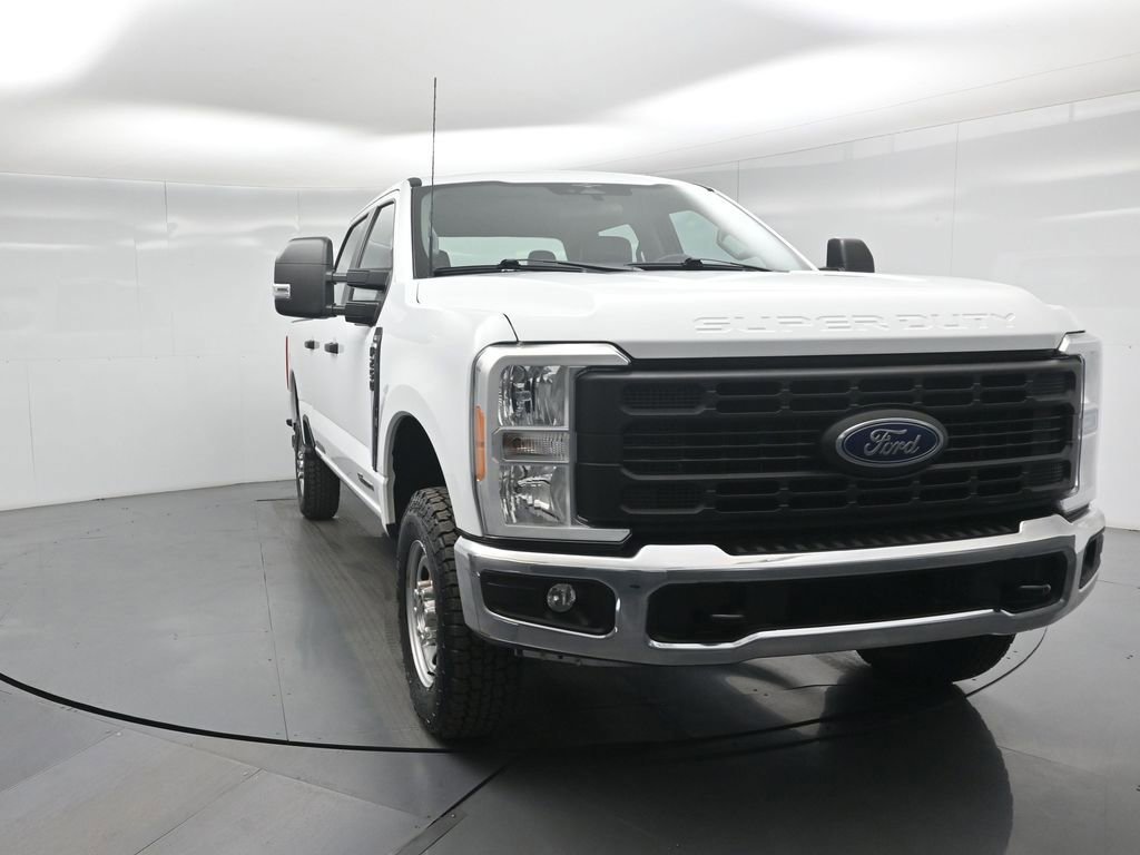 Certified 2023 Ford F250 XL w/ FX4 Off-Road Package image 2