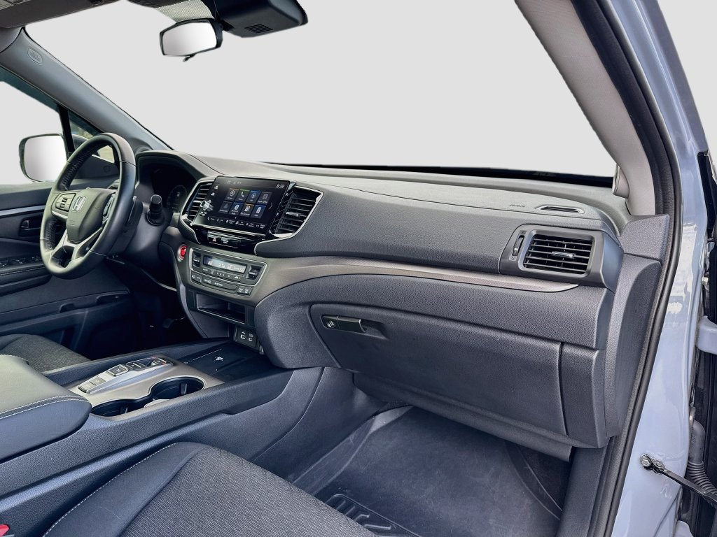 Used 2025 Honda Ridgeline Sport image 28