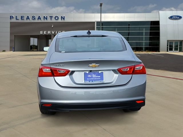 Used 2025 Chevrolet Malibu LS FWD image 4