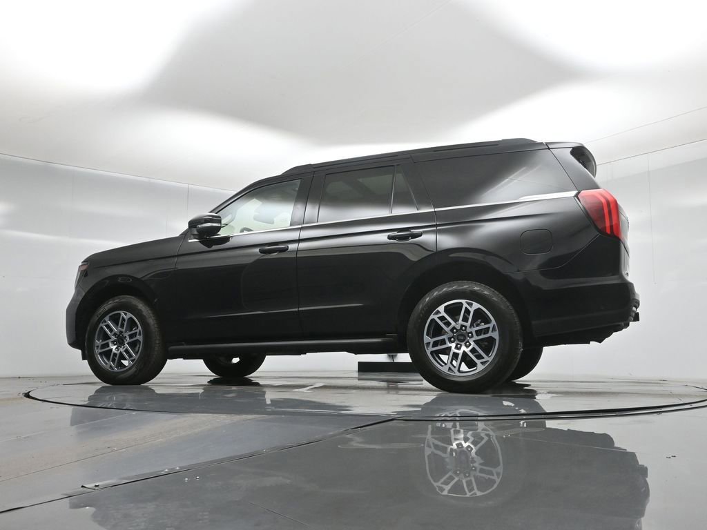 Certified 2025 Ford Expedition Active image 25