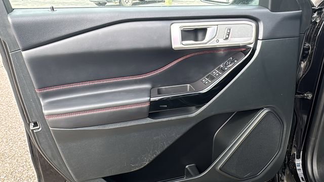 Certified 2024 Ford Explorer ST-Line w/ Class IV Trailer Tow Package image 9