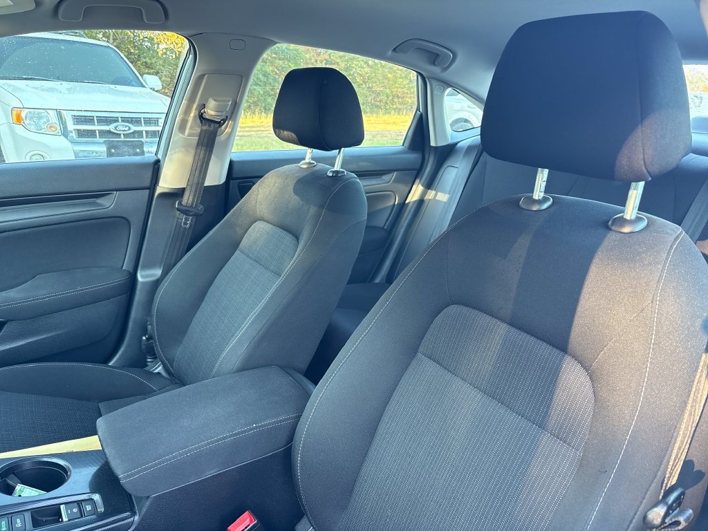 Used 2023 Honda Civic LX image 9