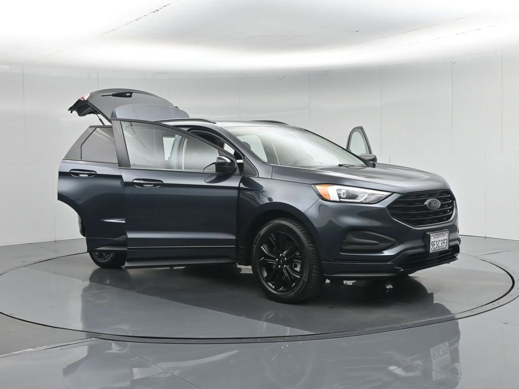 Certified 2022 Ford Edge SE w/ Black Appearance Package image 56