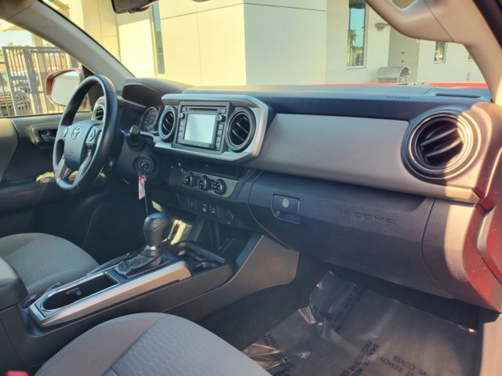 Used 2018 Toyota Tacoma SR5 image 29