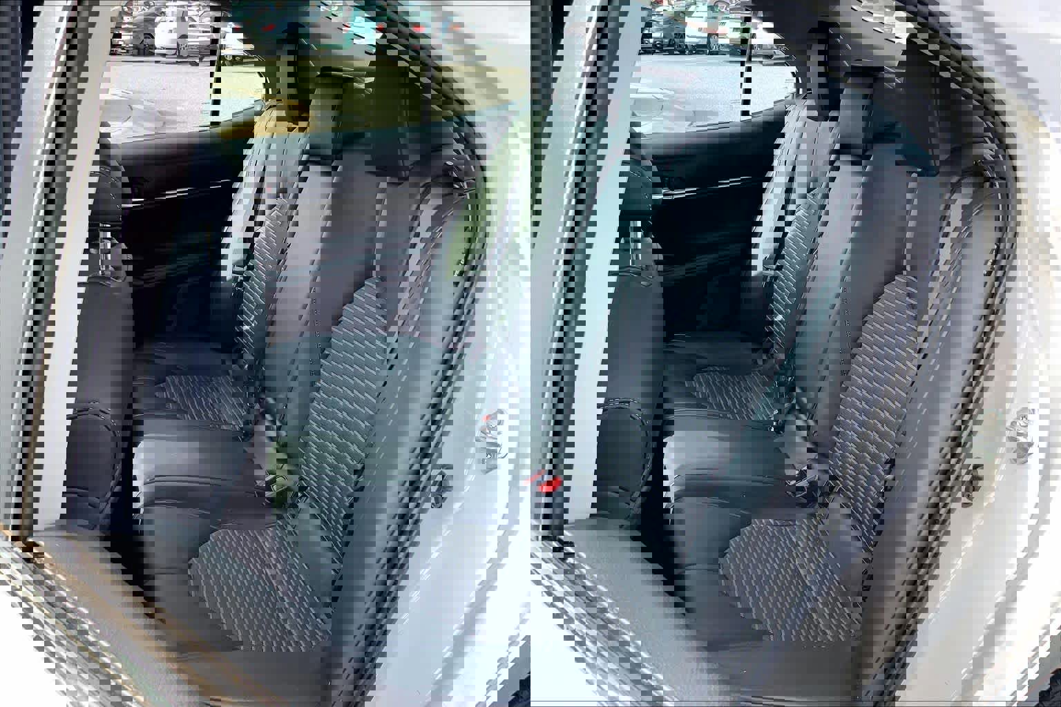 Used 2022 Toyota Camry SE image 18