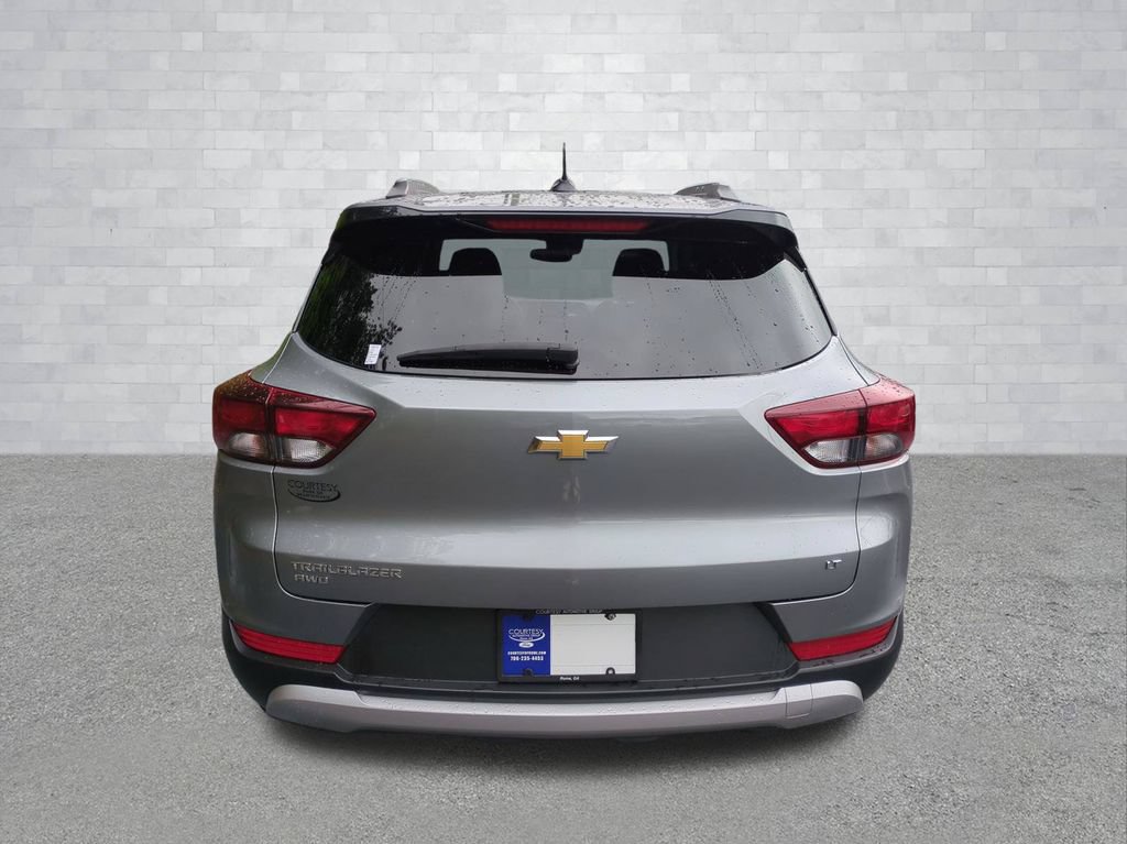 Used 2025 Chevrolet TrailBlazer LT AWD/4WD image 6