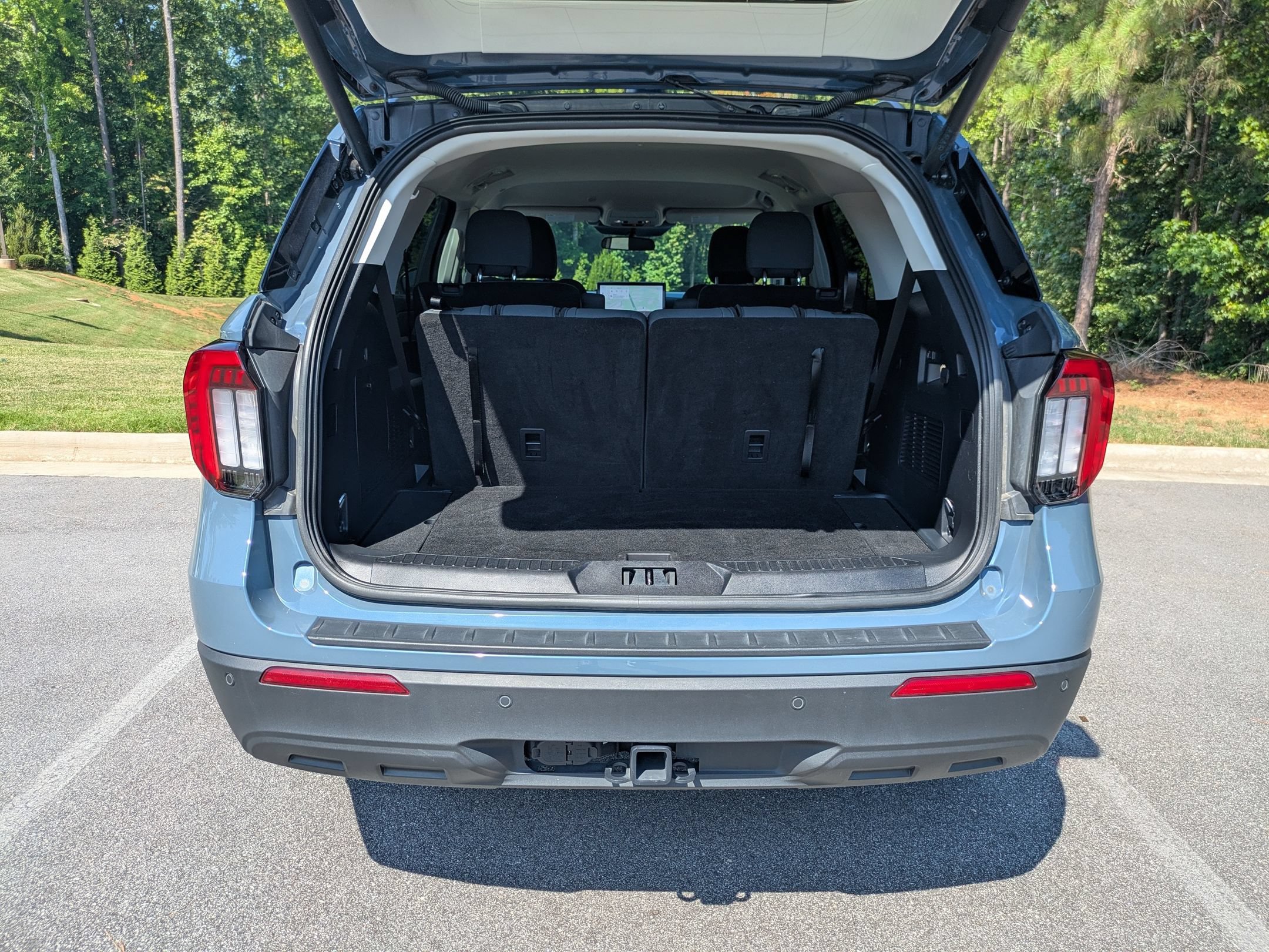 Certified 2025 Ford Explorer Active AWD/4WD image 30