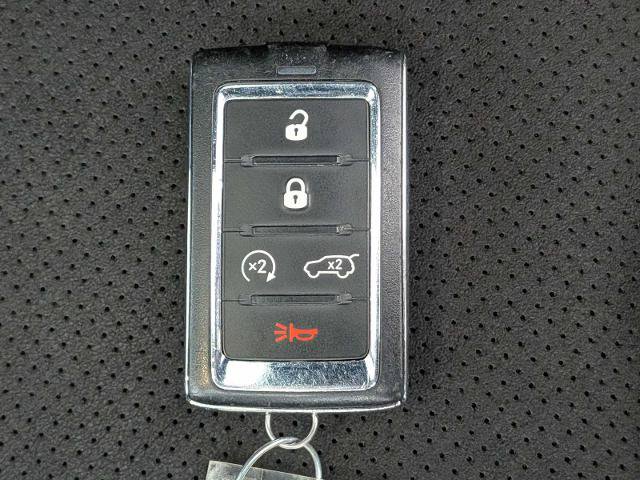 Used 2023 Jeep Grand Cherokee Altitude AWD/4WD image 28