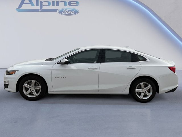 Used 2024 Chevrolet Malibu LT FWD image 2