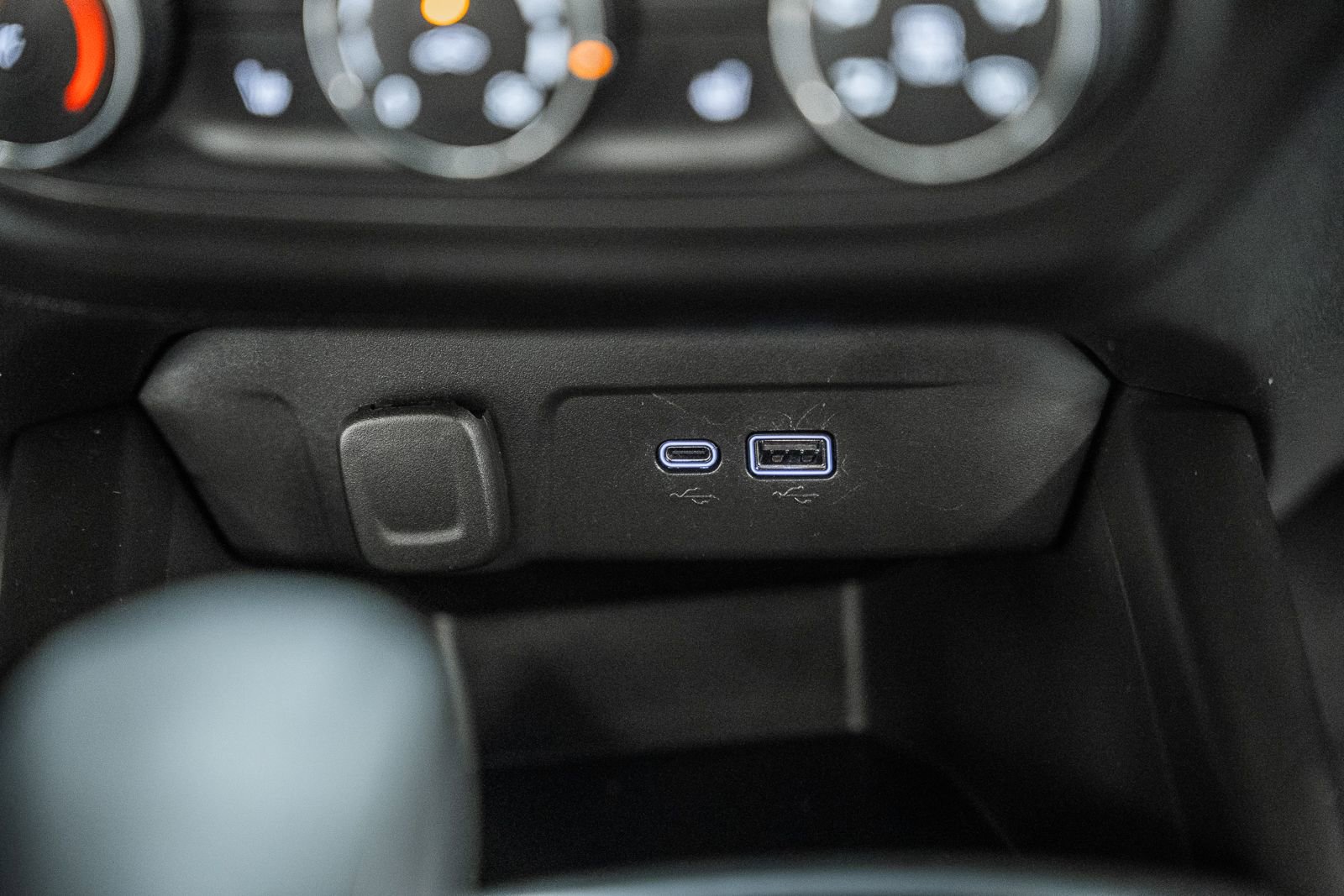 Used 2024 Chevrolet Trax LS w/ LS Convenience Package image 21