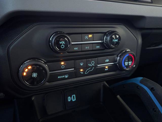 Certified 2022 Ford Bronco Black Diamond image 24