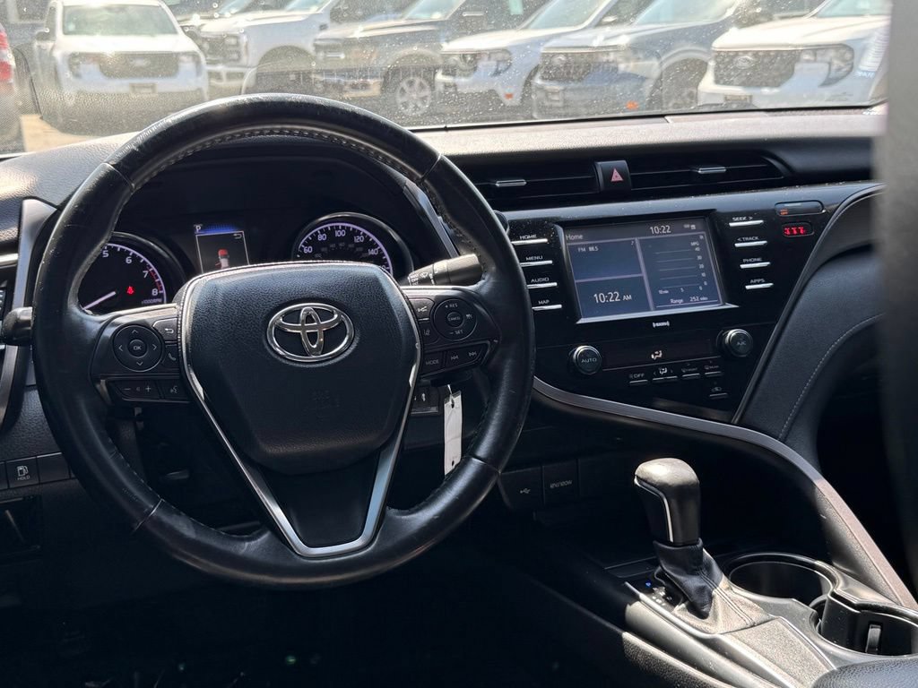 Used 2020 Toyota Camry SE FWD image 35