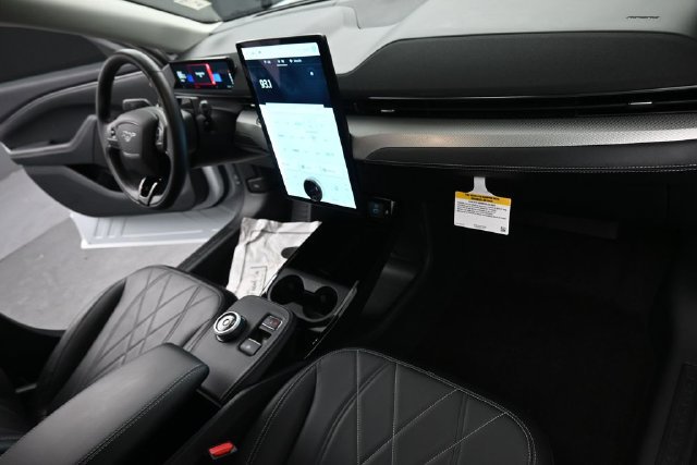 Certified 2023 Ford Mustang Mach-E Select AWD/4WD image 25