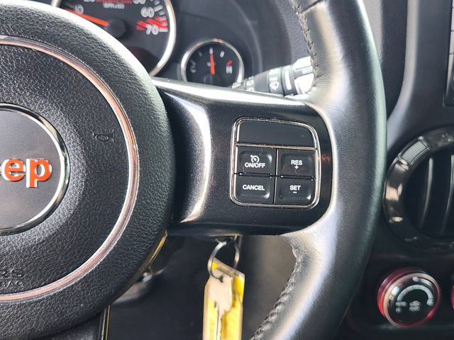 Used 2017 Jeep Wrangler Unlimited Rubicon AWD/4WD image 27