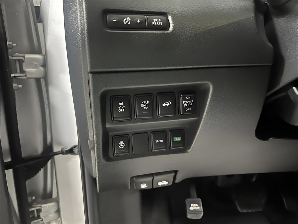 Used 2017 Nissan Rogue SL image 20