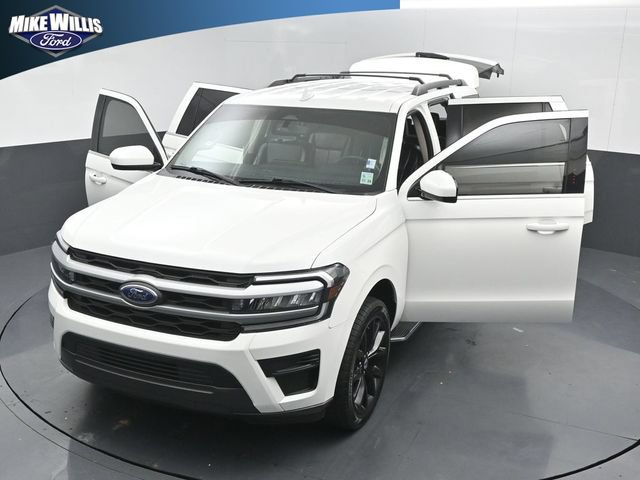 Certified 2022 Ford Expedition XLT RWD image 26
