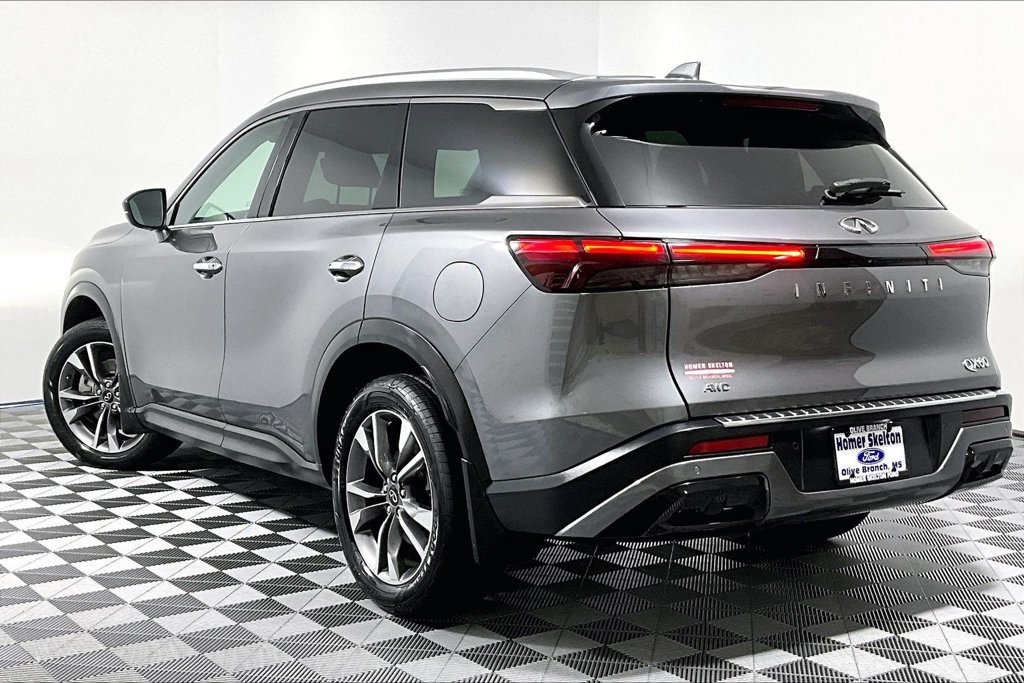 Used 2023 INFINITI QX60 Luxe w/ Vision Package AWD/4WD image 11