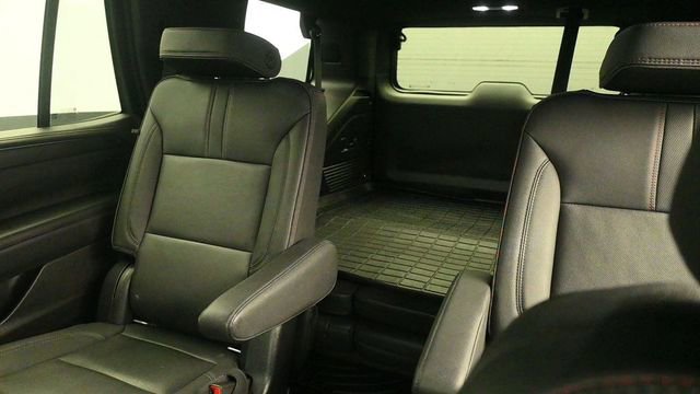 Used 2022 Chevrolet Tahoe RST w/ Luxury Package AWD/4WD image 23