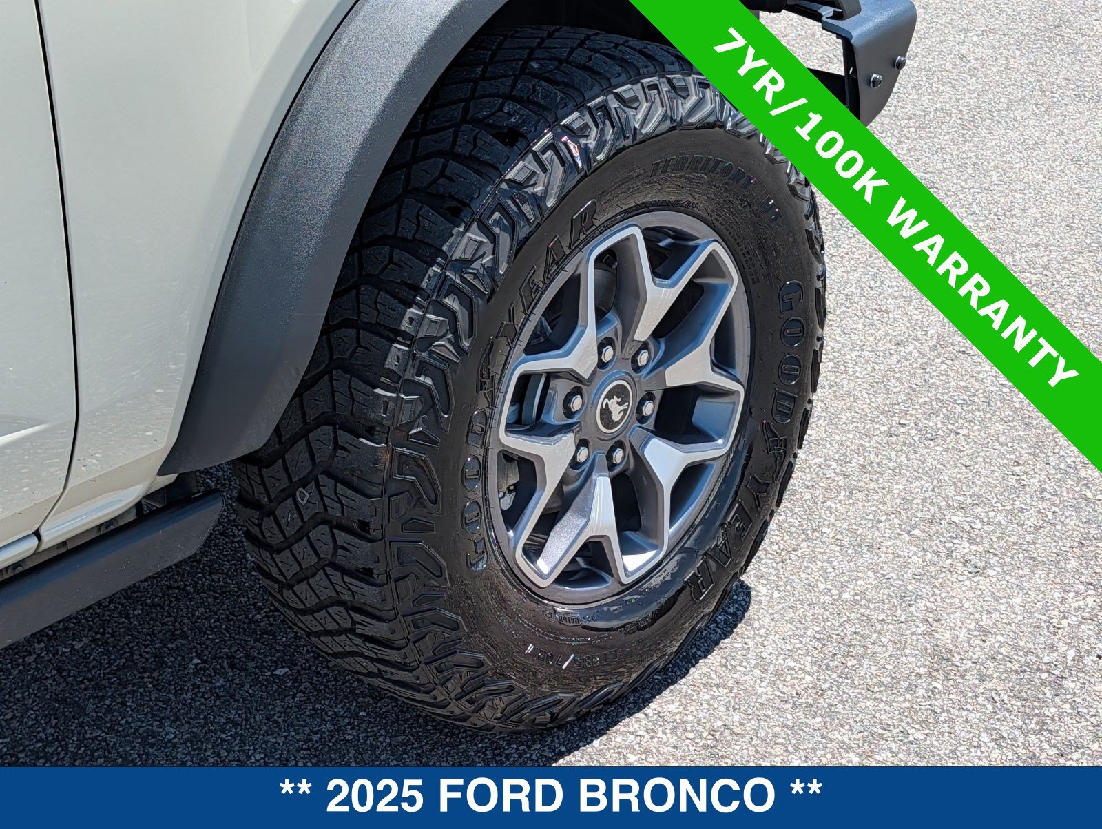 Certified 2025 Ford Bronco Badlands AWD/4WD image 13