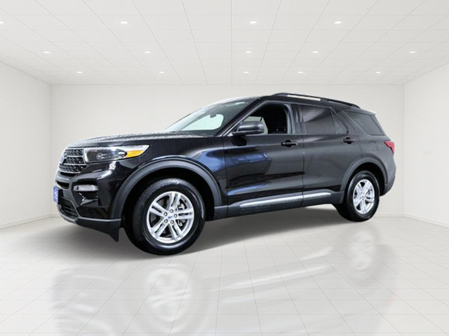 Certified 2023 Ford Explorer XLT w/ Equipment Group 202A AWD/4WD image 2
