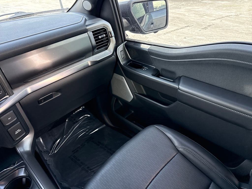 Certified 2025 Ford F150 Lariat w/ Equipment Group 502A High image 13