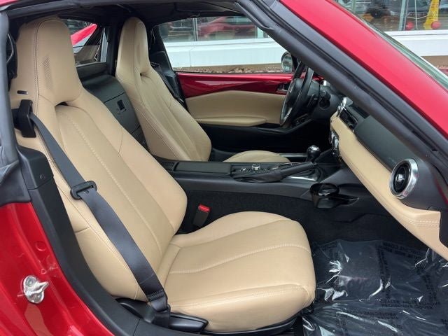 Used 2020 MAZDA MX-5 Miata RF Grand Touring RWD image 17