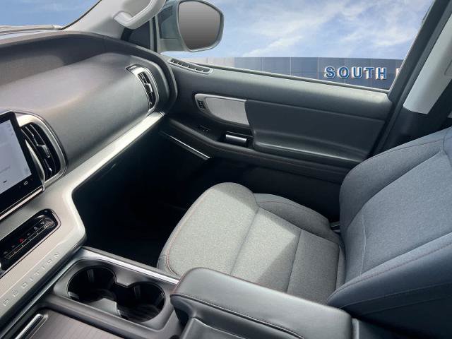 Certified 2025 Ford Expedition Max Active RWD image 15