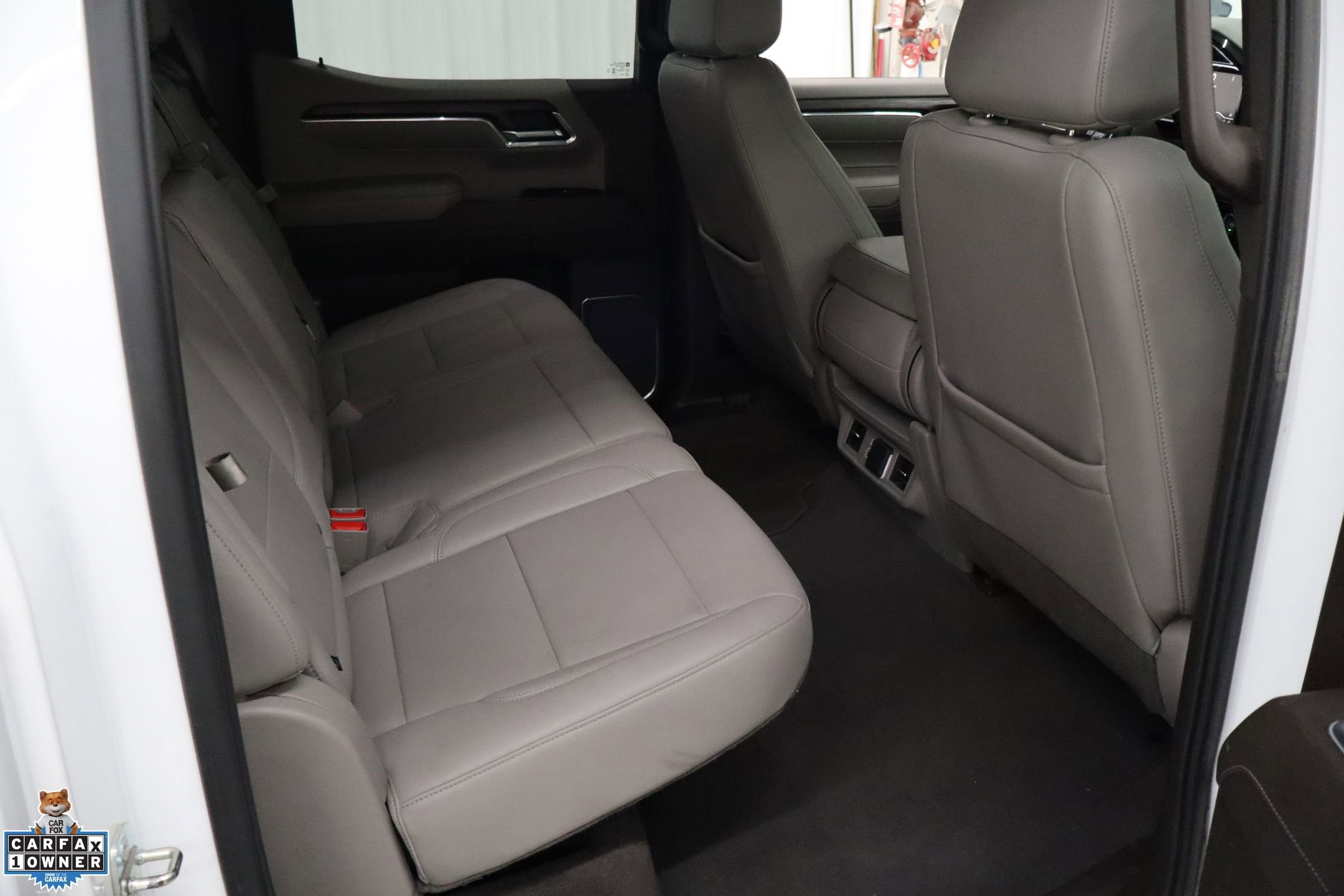 Used 2024 GMC Sierra 1500 SLT image 31