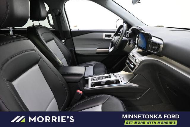 Certified 2023 Ford Explorer XLT w/ Equipment Group 202A AWD/4WD image 15