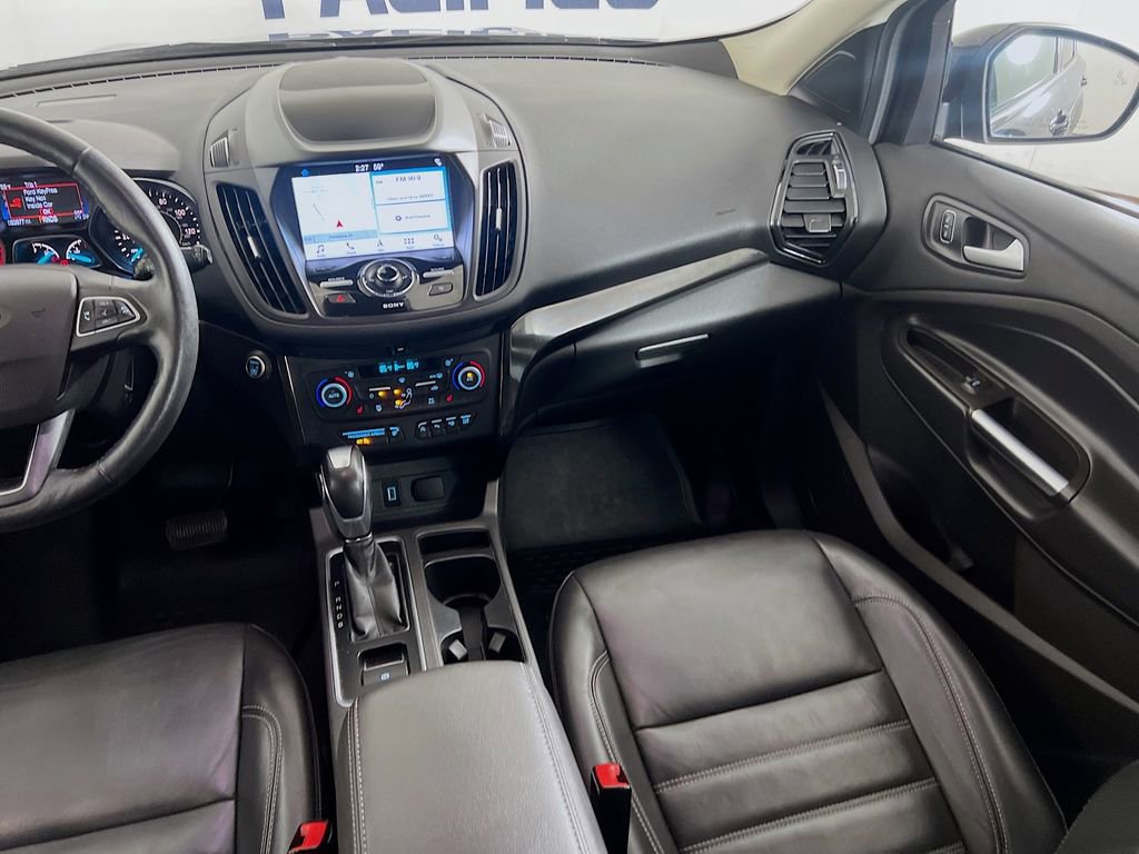 Certified 2019 Ford Escape Titanium AWD/4WD image 30