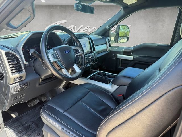 Certified 2022 Ford F250 Lariat w/ Black Appearance Package image 19