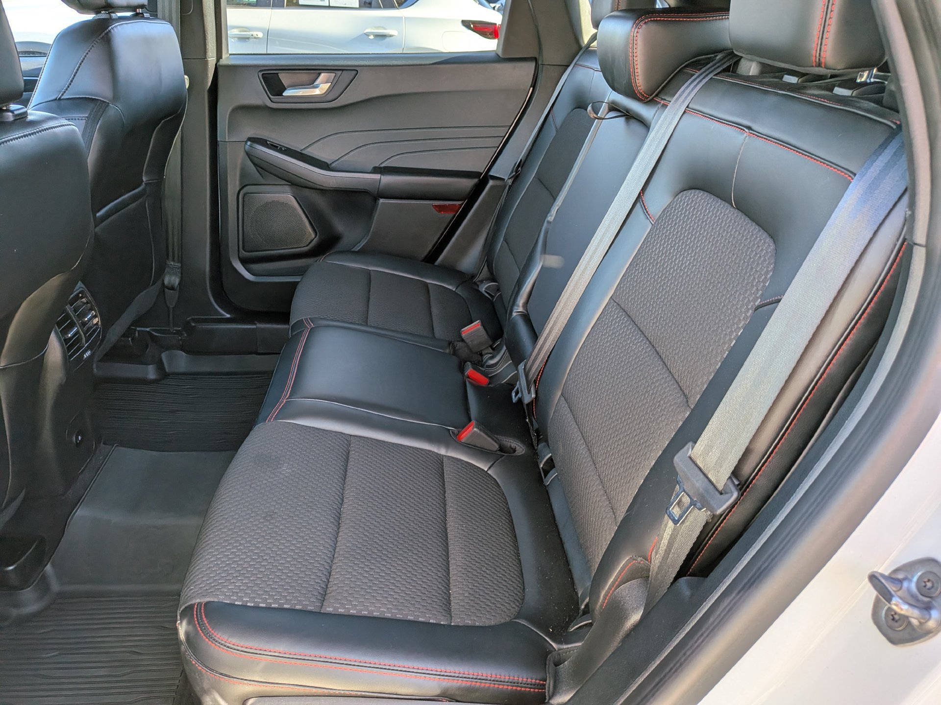 Certified 2023 Ford Escape ST-Line w/ Tech Pack #1 FWD image 17