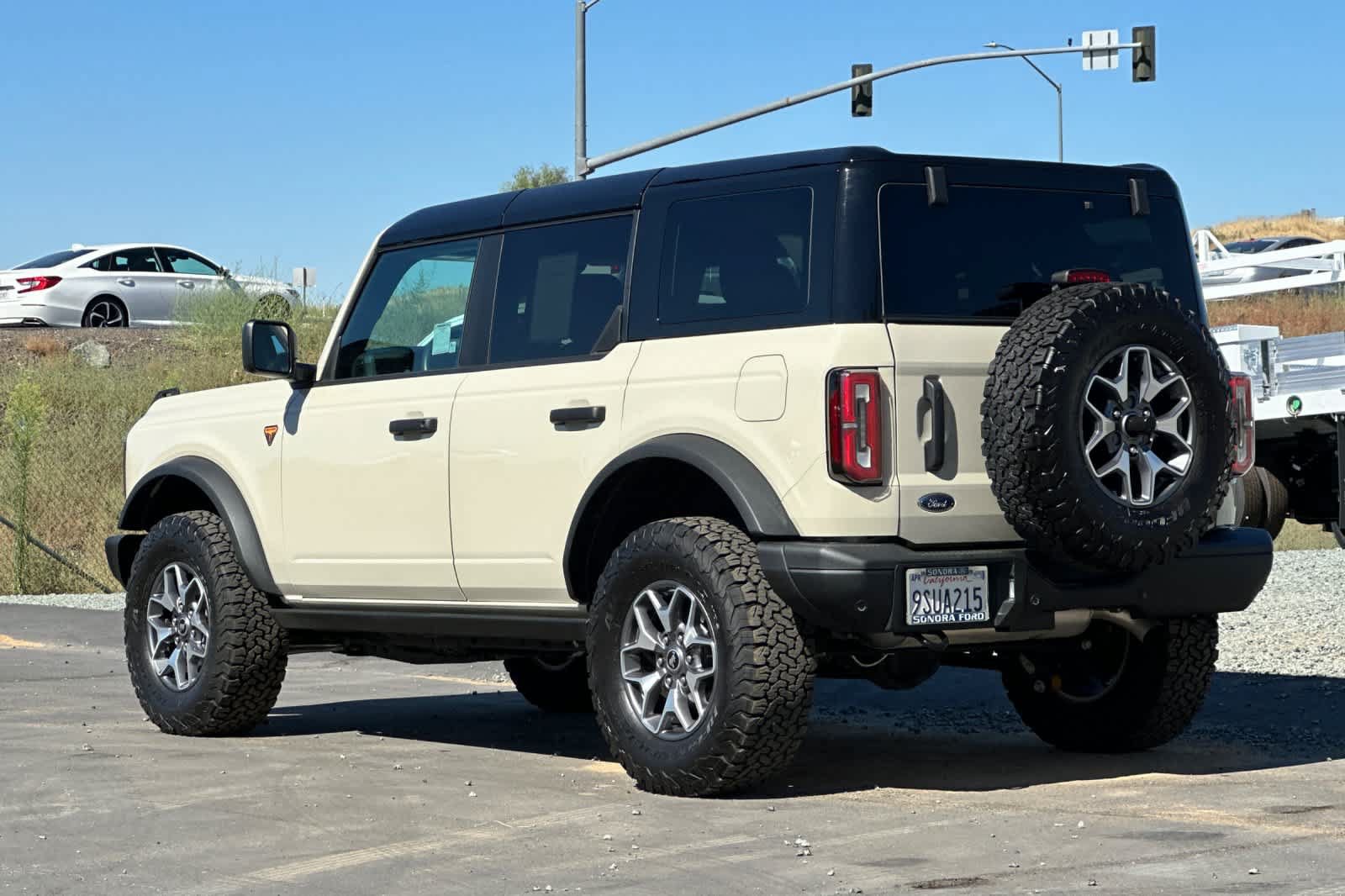 Certified 2025 Ford Bronco Badlands AWD/4WD image 6