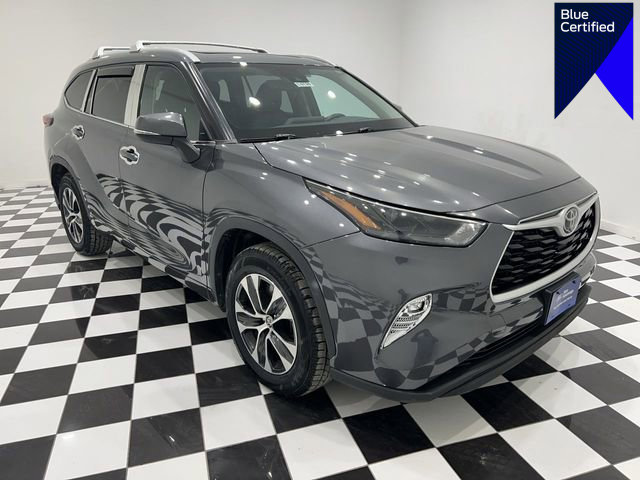 Used 2022 Toyota Highlander XLE FWD image 1