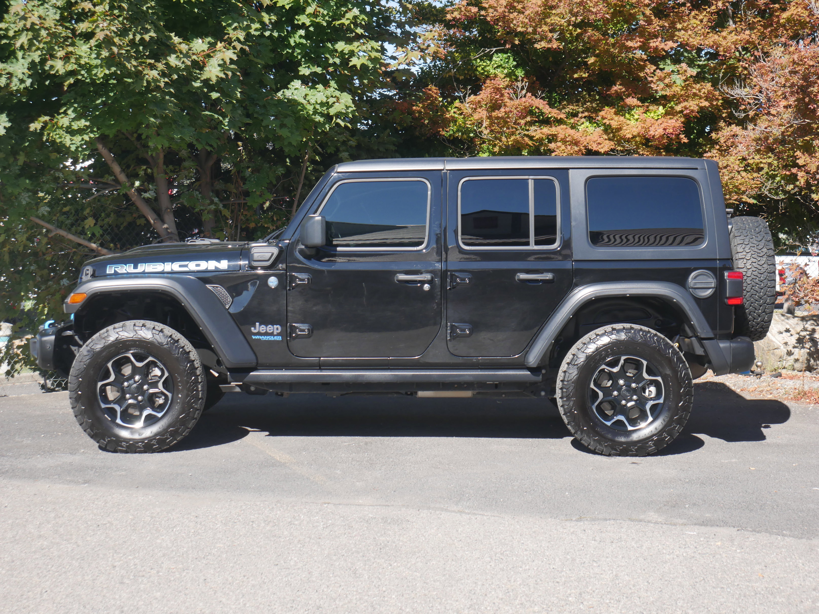 Used 2021 Jeep Wrangler Unlimited Rubicon 4xe w/ Steel Bumper Group image 5
