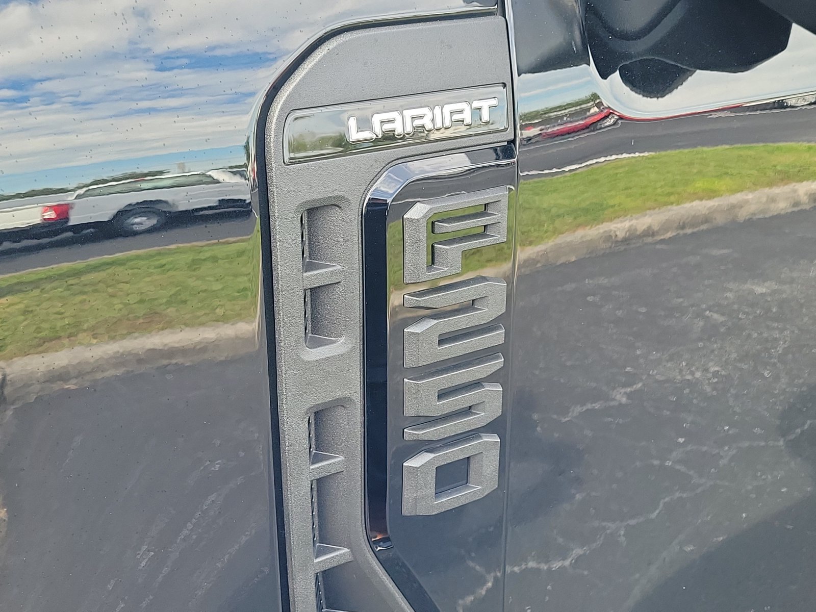 Certified 2025 Ford F250 Lariat w/ Lariat Ultimate Package AWD/4WD image 8
