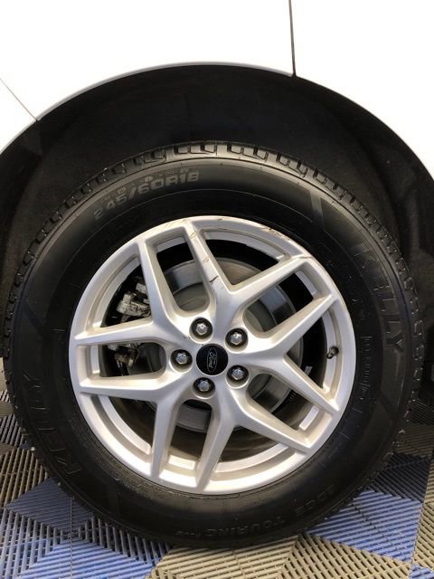 Certified 2024 Ford Edge SEL image 9