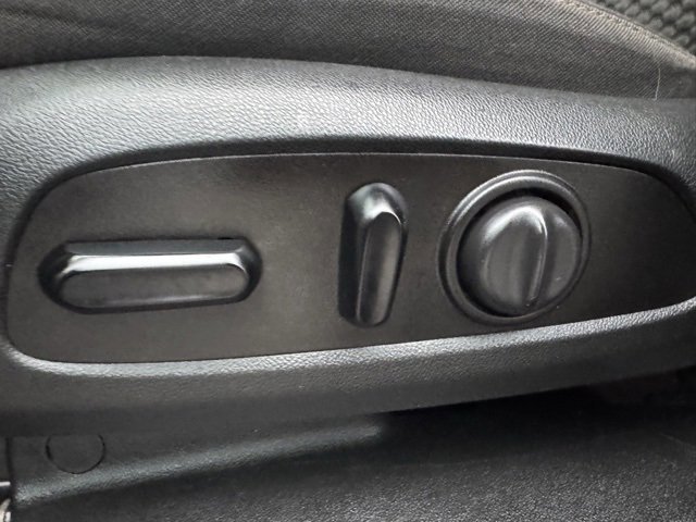 Used 2020 GMC Terrain SLE w/ Driver Convenience Package image 26