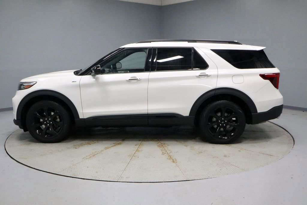 Certified 2023 Ford Explorer ST-Line w/ Class IV Trailer Tow Package AWD/4WD image 2