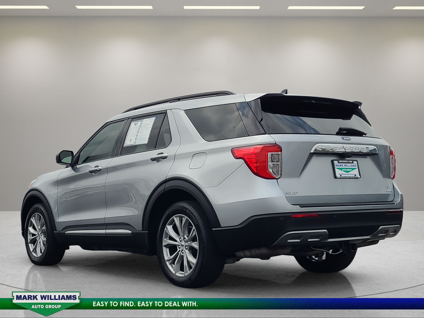 Certified 2023 Ford Explorer XLT w/ Equipment Group 202A AWD/4WD image 6