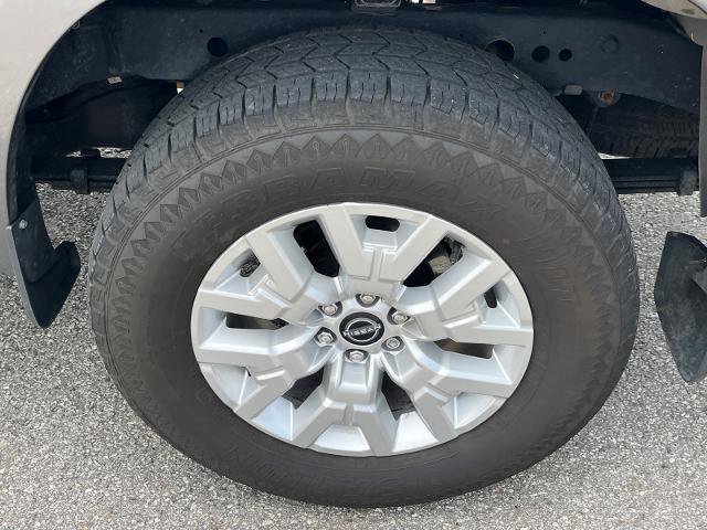 Used 2024 Nissan Frontier SV w/ SV Convenience Package image 21