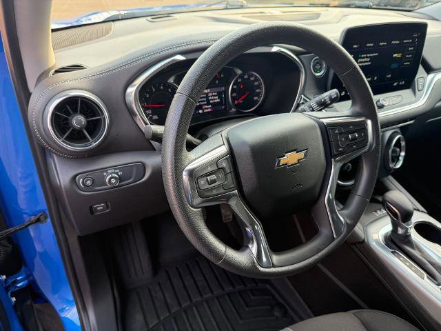Used 2024 Chevrolet Blazer LT w/ Convenience Package image 31