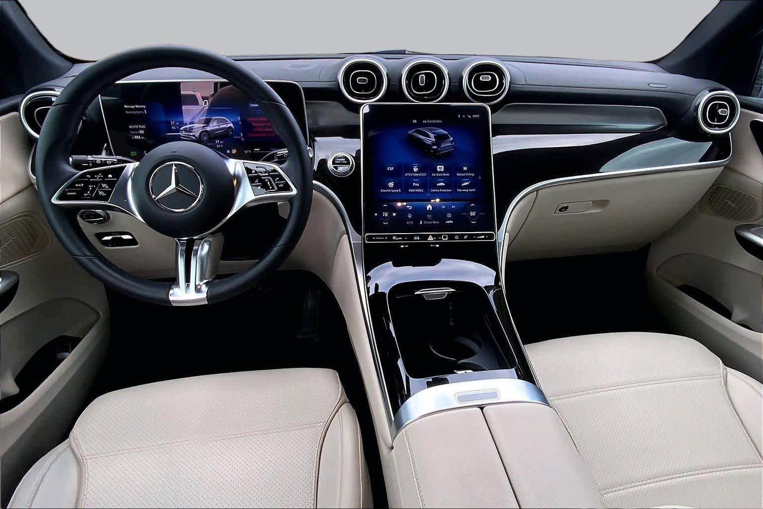 Used 2025 Mercedes-Benz GLC 300 4MATIC image 16