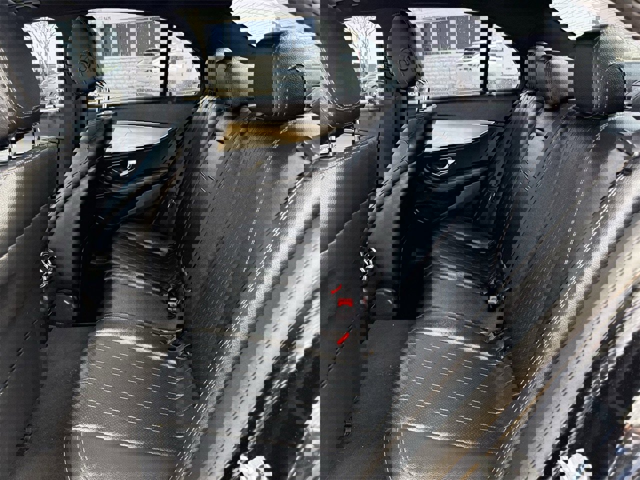 Used 2019 Mercedes-Benz E 300 w/ AMG Line Exterior image 26