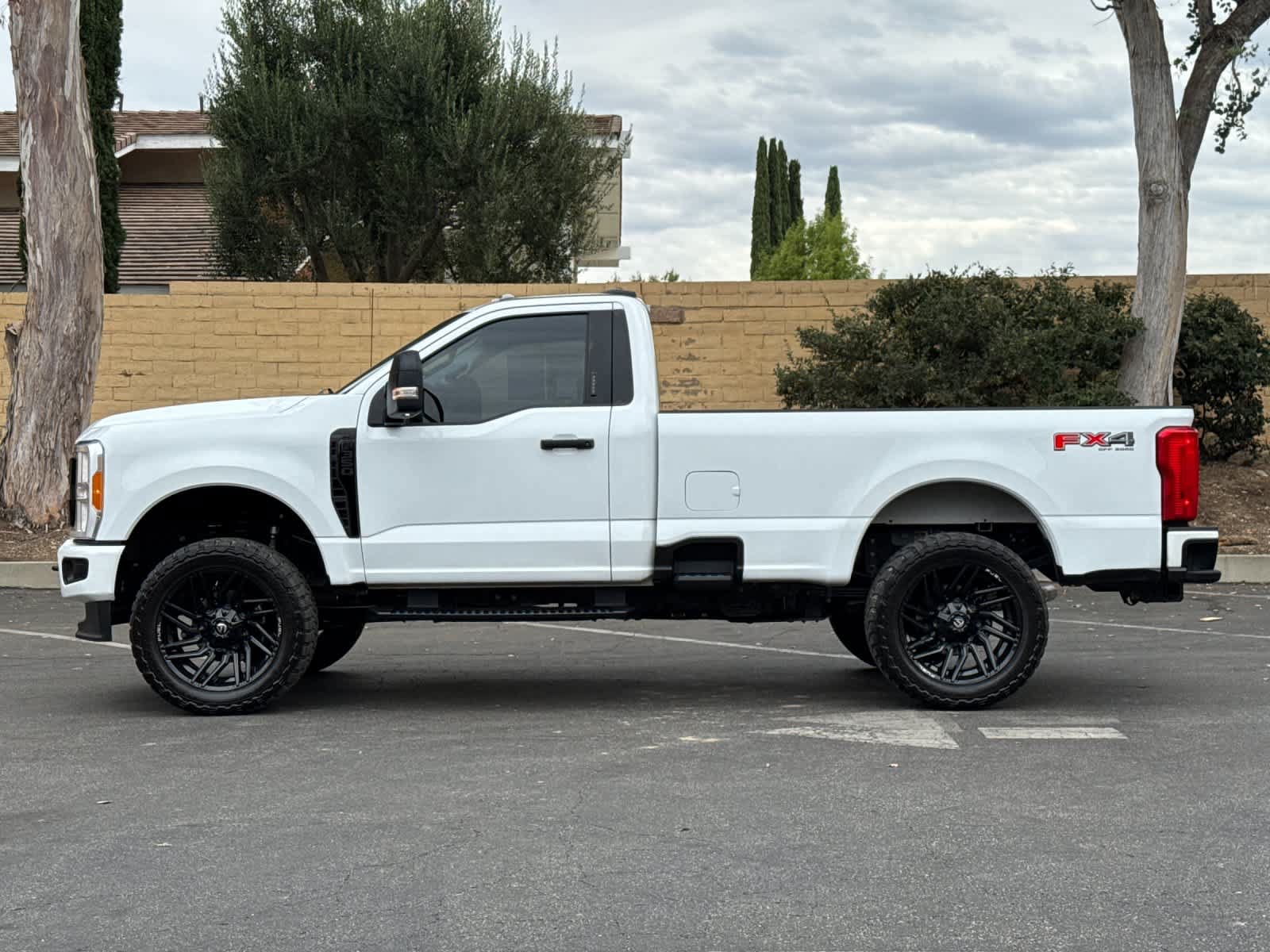 Certified 2023 Ford F350 XLT w/ FX4 Off-Road Package AWD/4WD image 4