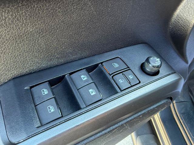 Used 2023 Toyota Tacoma TRD Off-Road w/ Technology Package AWD/4WD image 19
