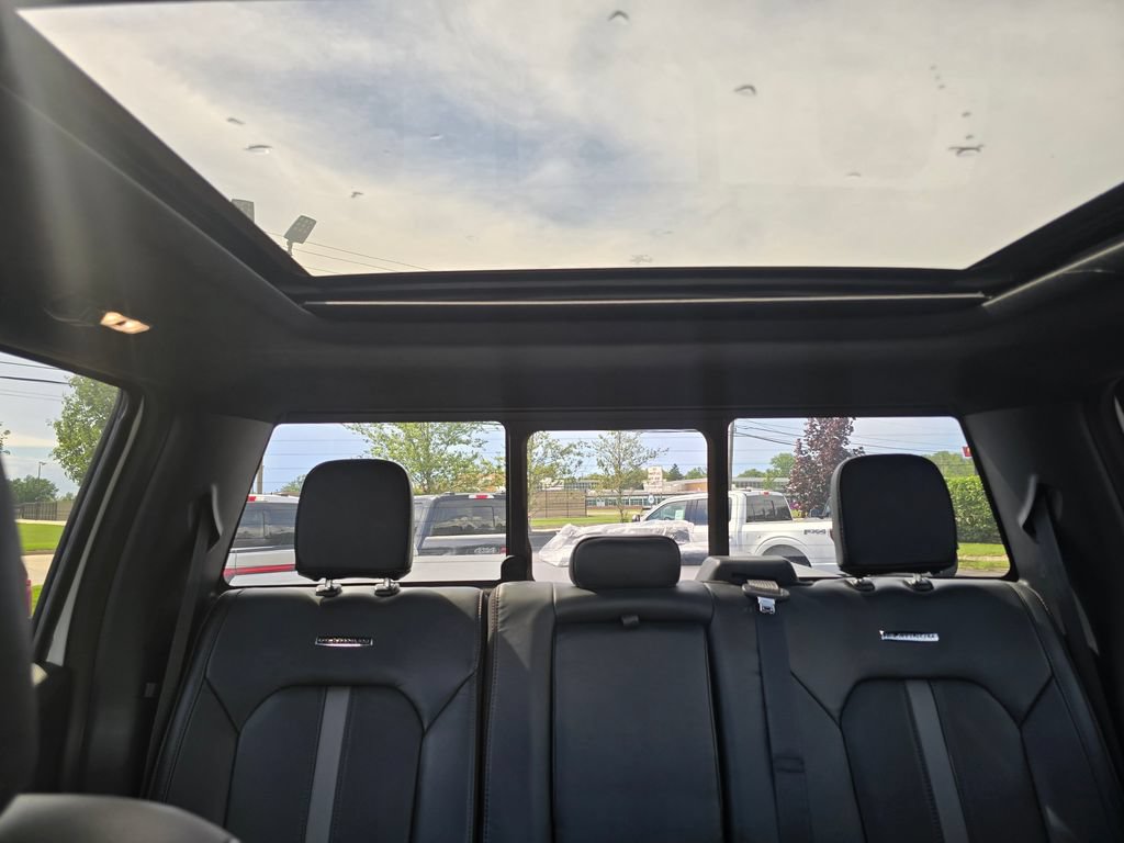Certified 2022 Ford F350 Platinum AWD/4WD image 16