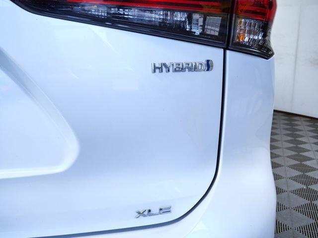 Used 2023 Toyota Highlander XLE AWD/4WD image 8