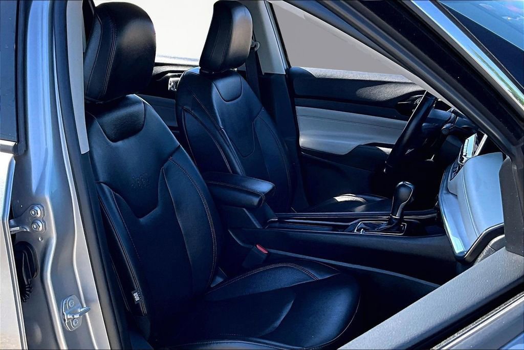 Used 2022 Jeep Compass Limited image 9